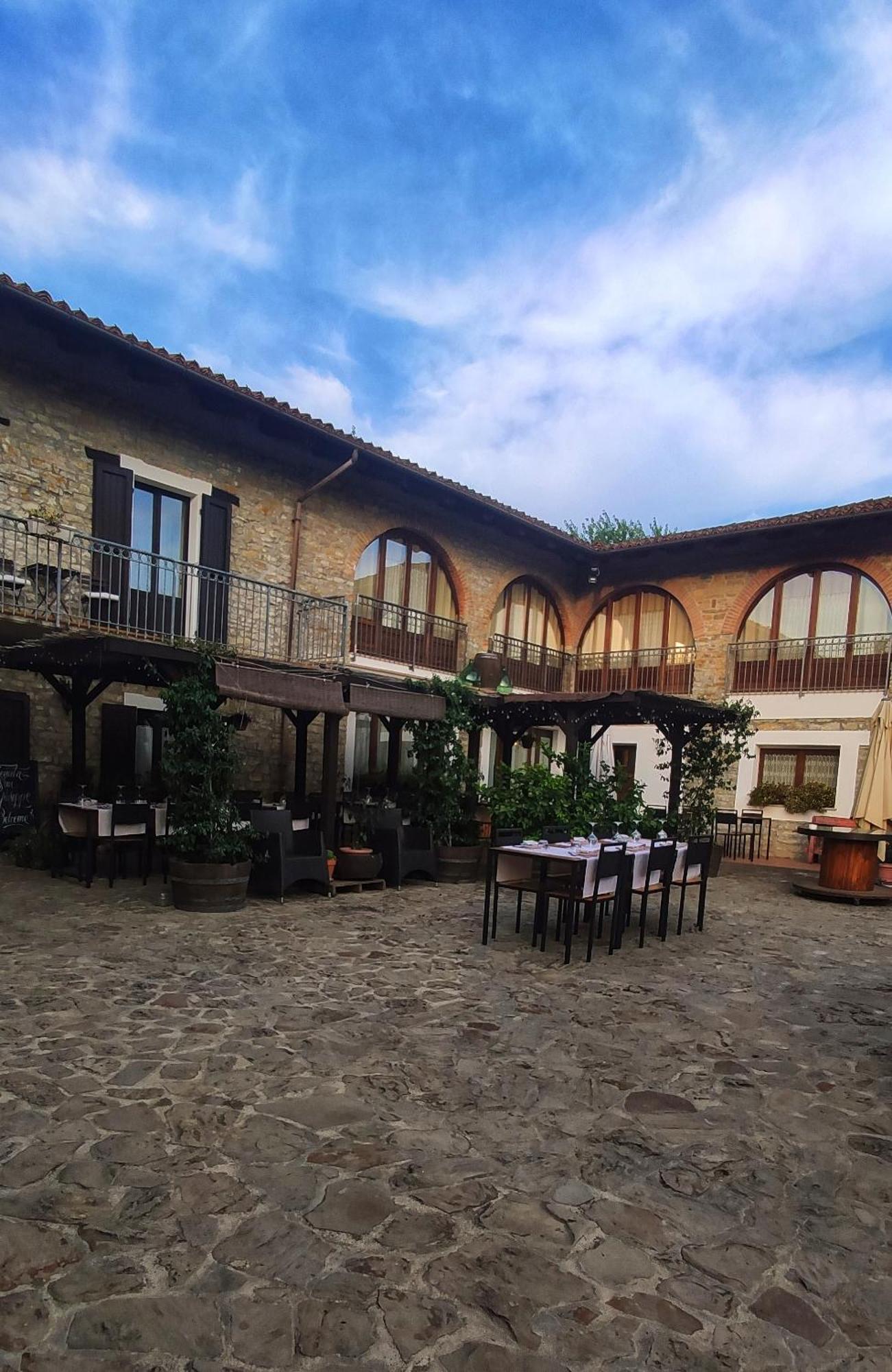 Agriturismo Tenuta San Giuseppe Cossano Belbo Exterior photo