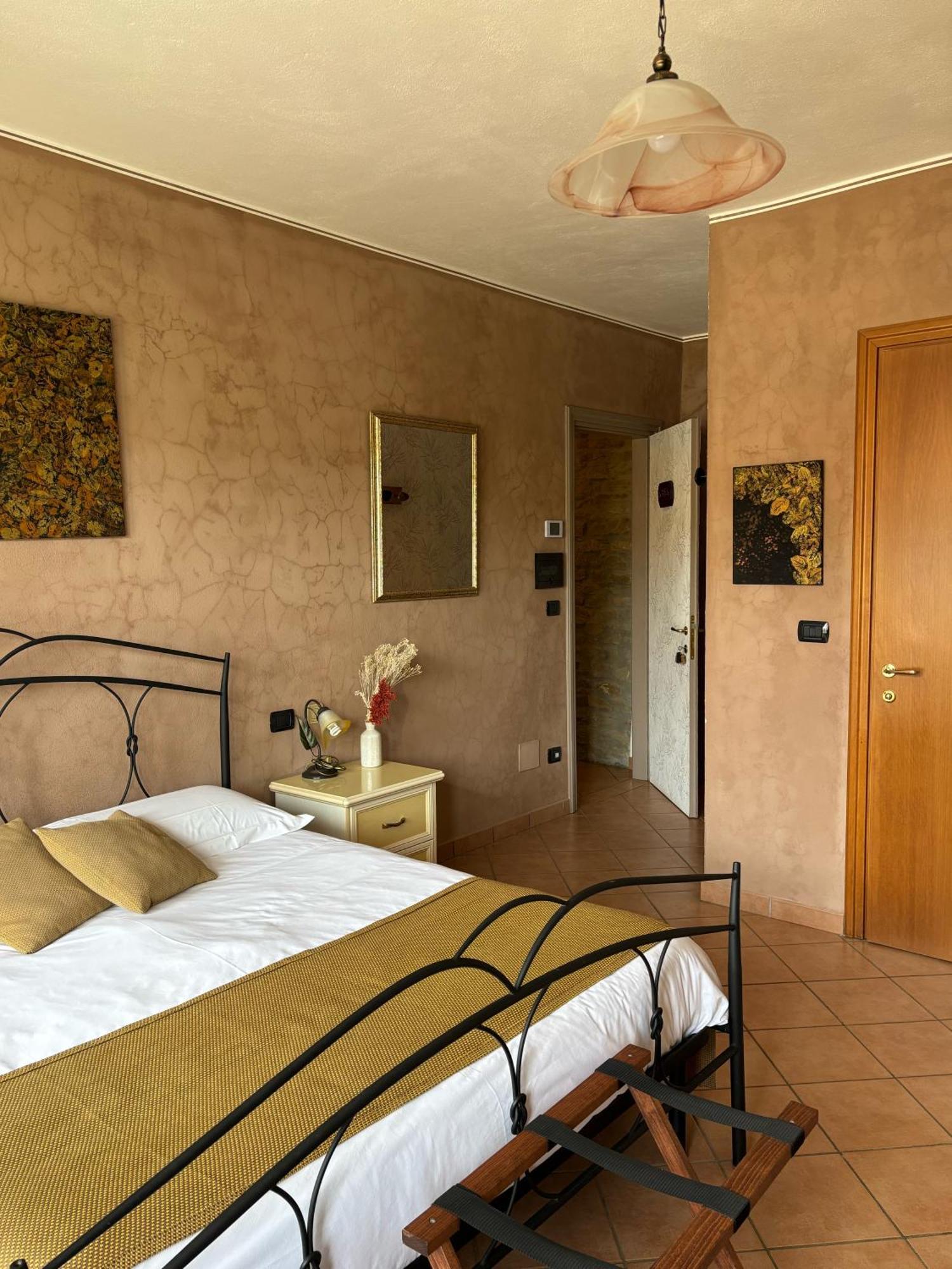 Agriturismo Tenuta San Giuseppe Cossano Belbo Exterior photo