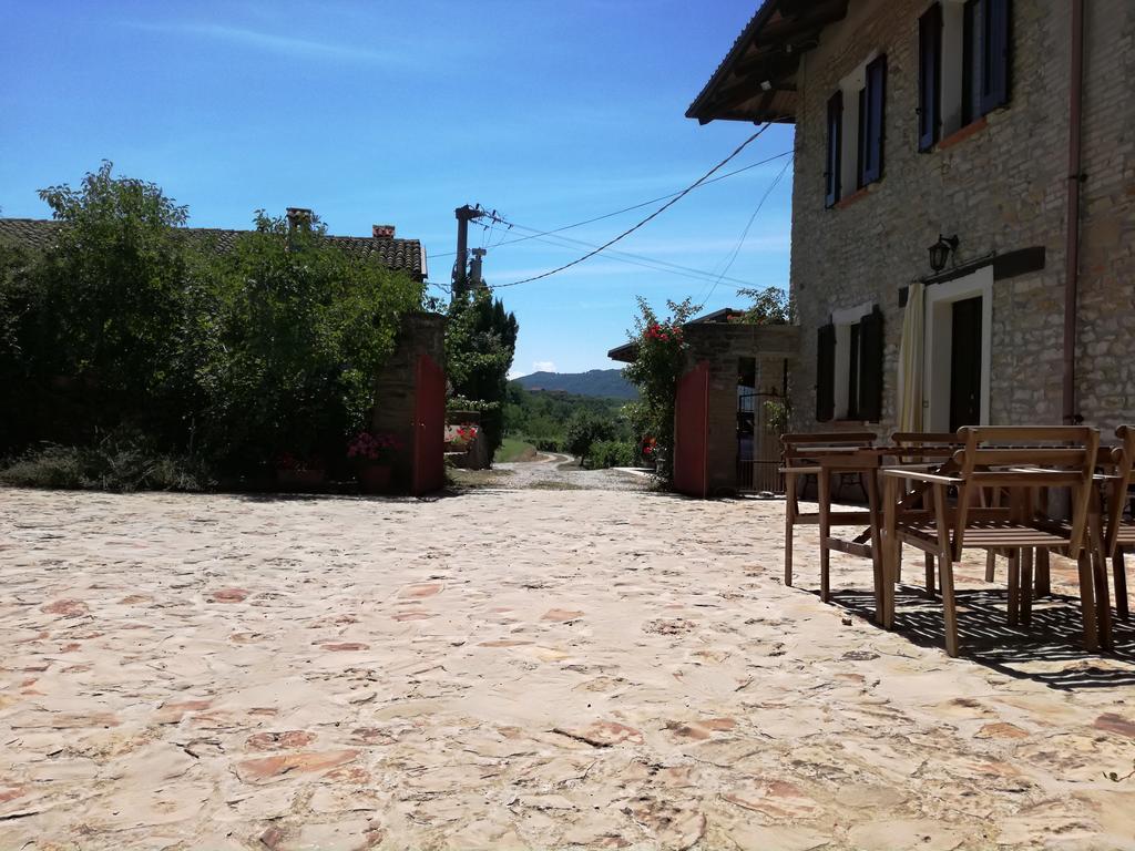 Agriturismo Tenuta San Giuseppe Cossano Belbo Exterior photo